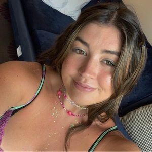 Meet your Posher, Kayley